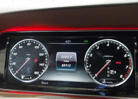 2016 Mercedes-Benz S 550 4Matic z USA, uszkodzony, nr VIN WDDUG8FB7GA214952